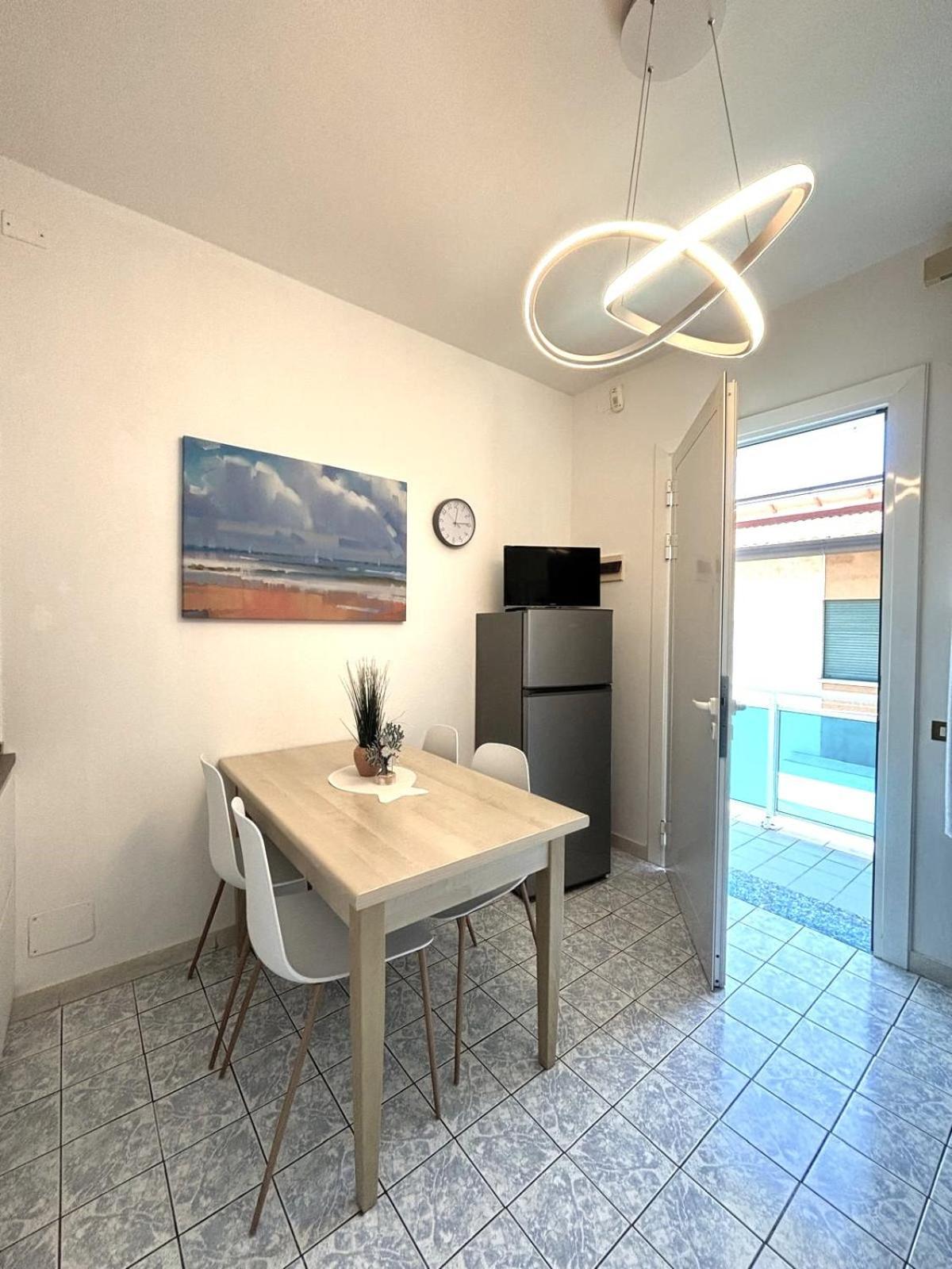 Bilocali Casa De Lazzari - Piazza Brescia - Adria Holiday Jesolo - Family Apartments Εξωτερικό φωτογραφία